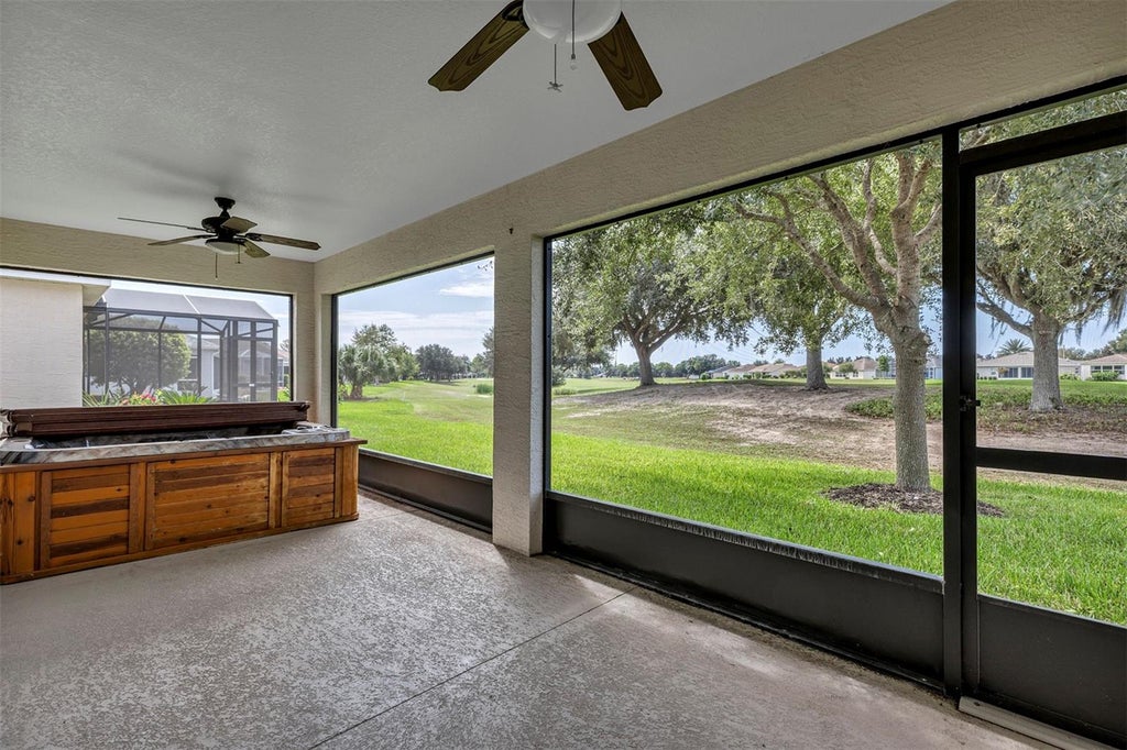 Photo of 27131 Roanoke Drive, Leesburg, FL 34748 (MLS # G5117170)