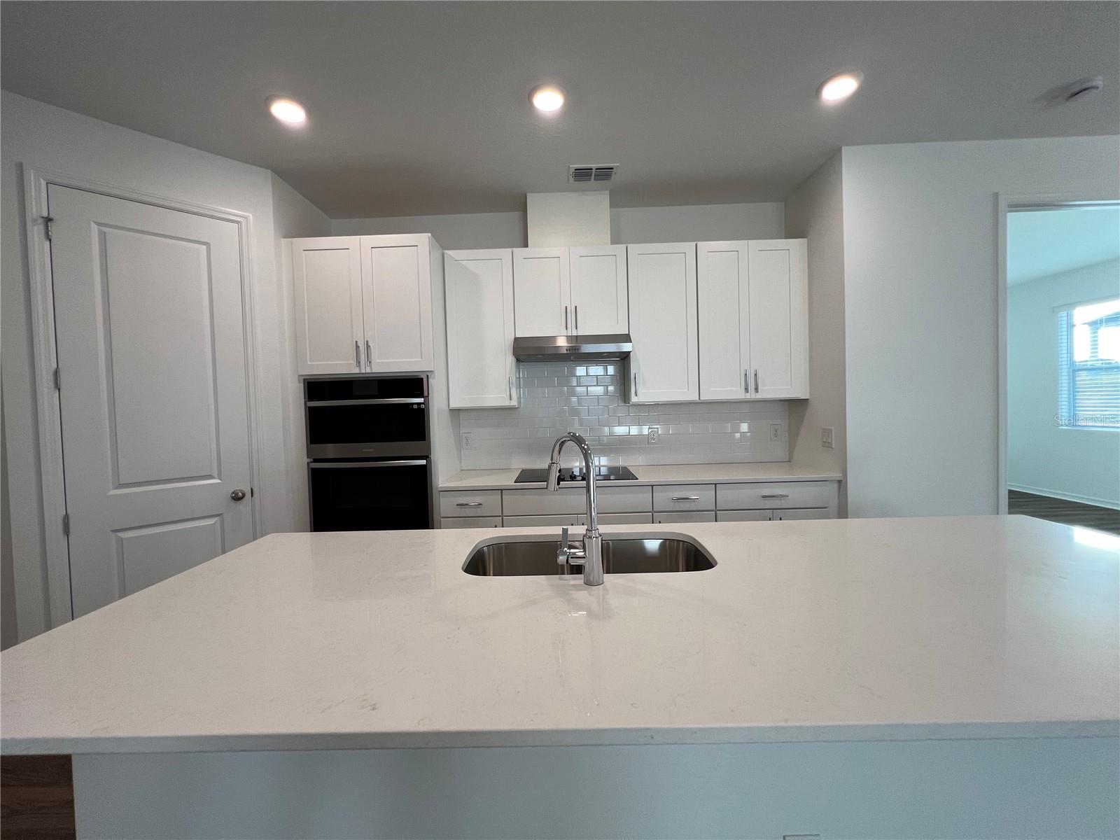 HILLS OF MINNEOLA - Residential Lease