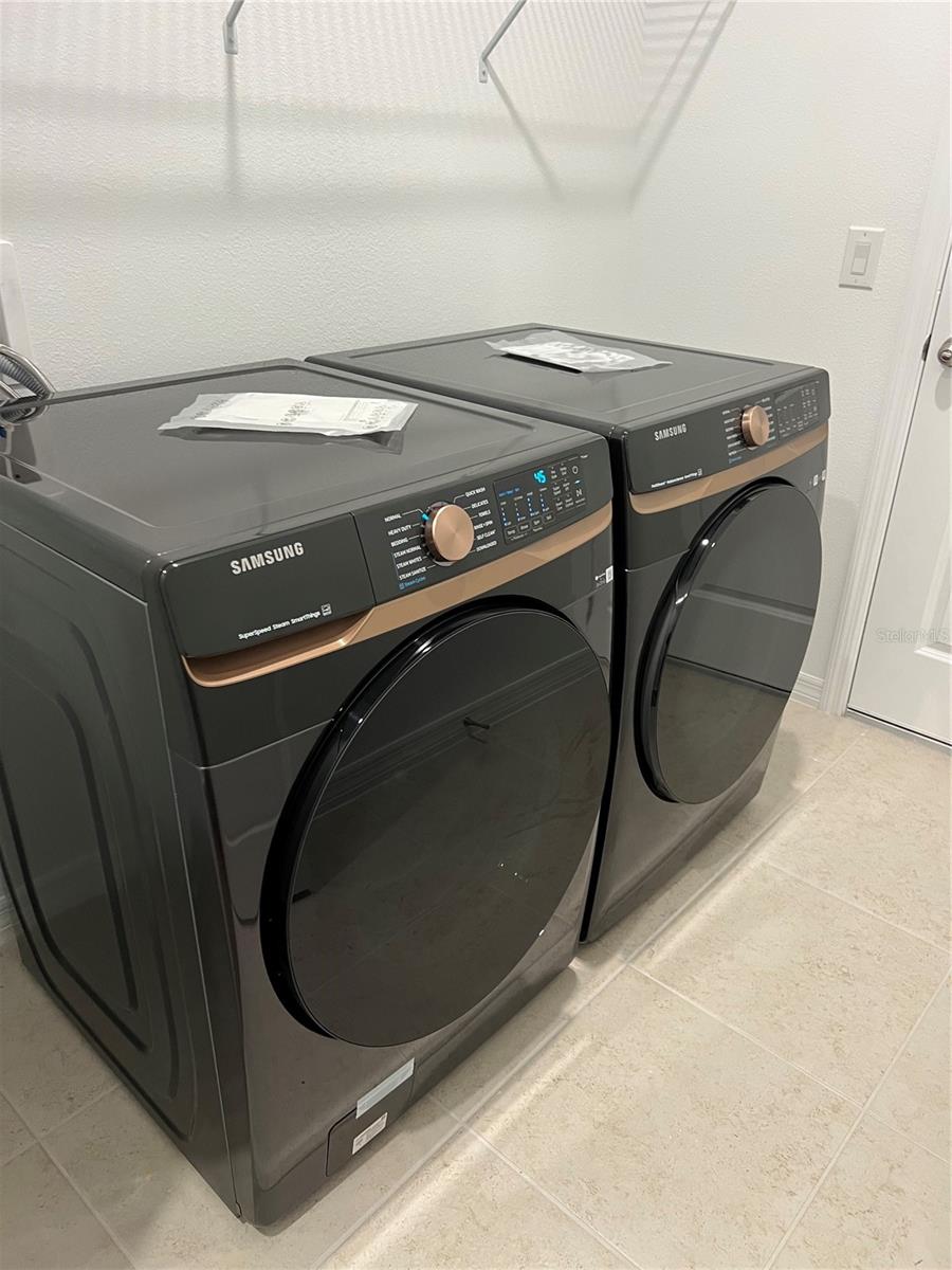 HILLS OF MINNEOLA - Residential Lease