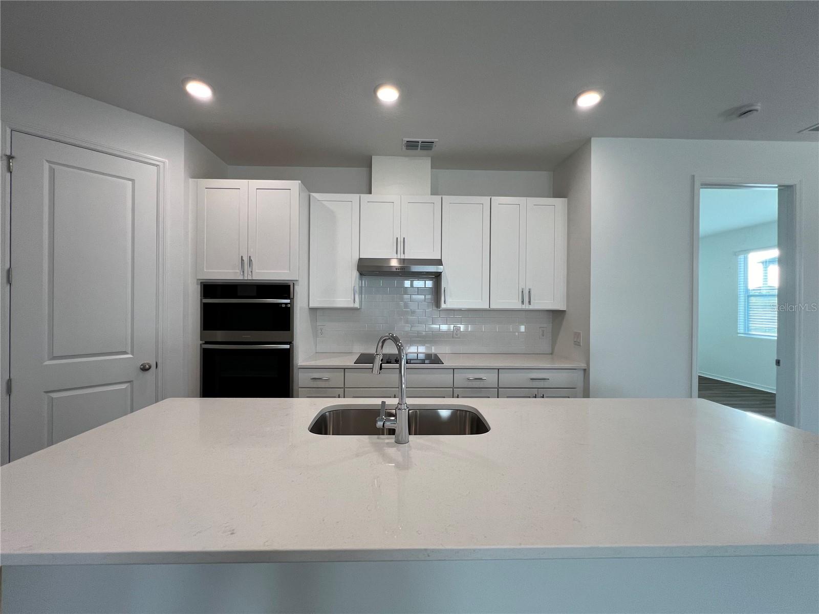 HILLS OF MINNEOLA - Residential Lease