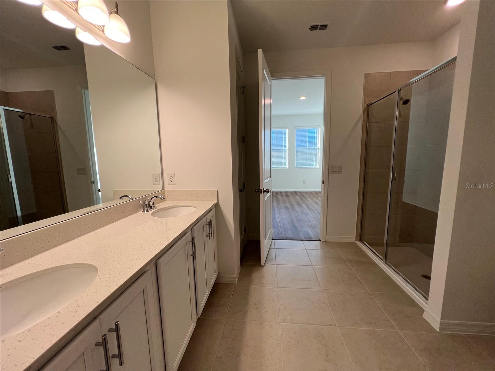 HILLS OF MINNEOLA - Residential Lease