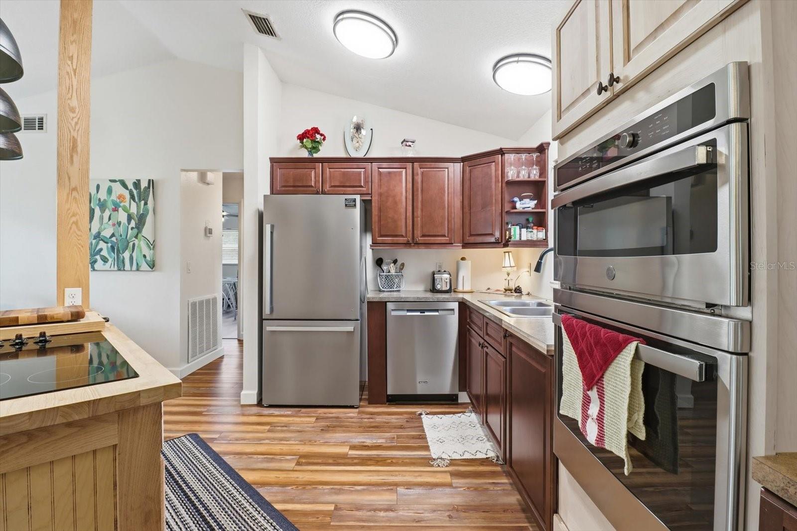 BRIARWOOD - Residential