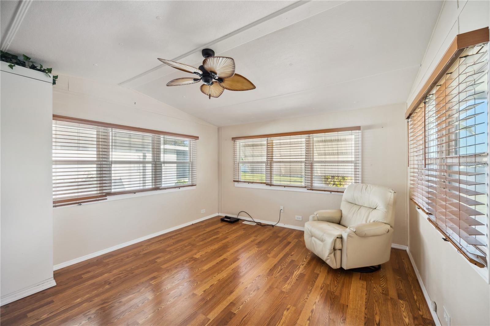 OAK GROVE - Residential