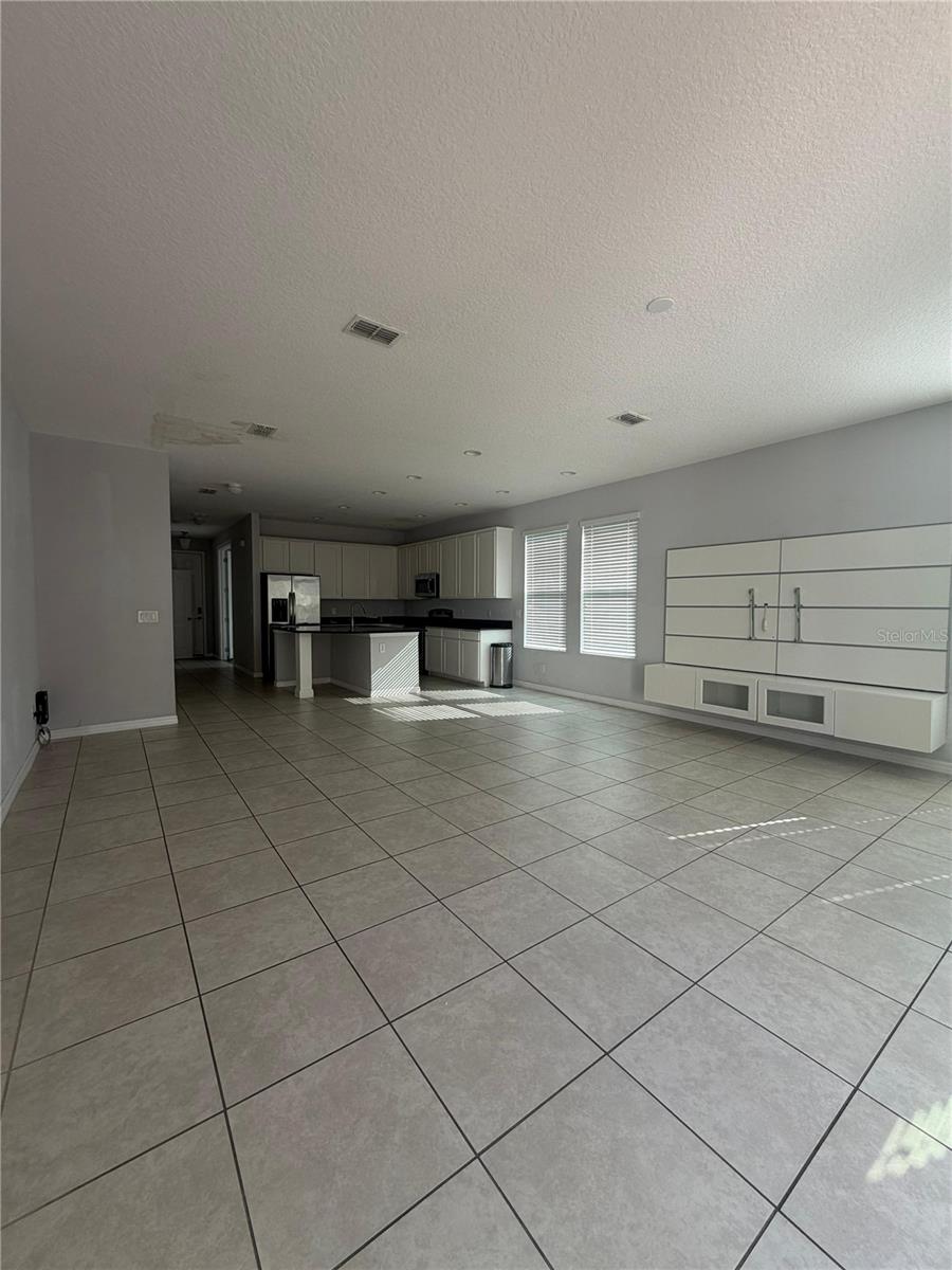 11400 CENTER LAKE DRIVE