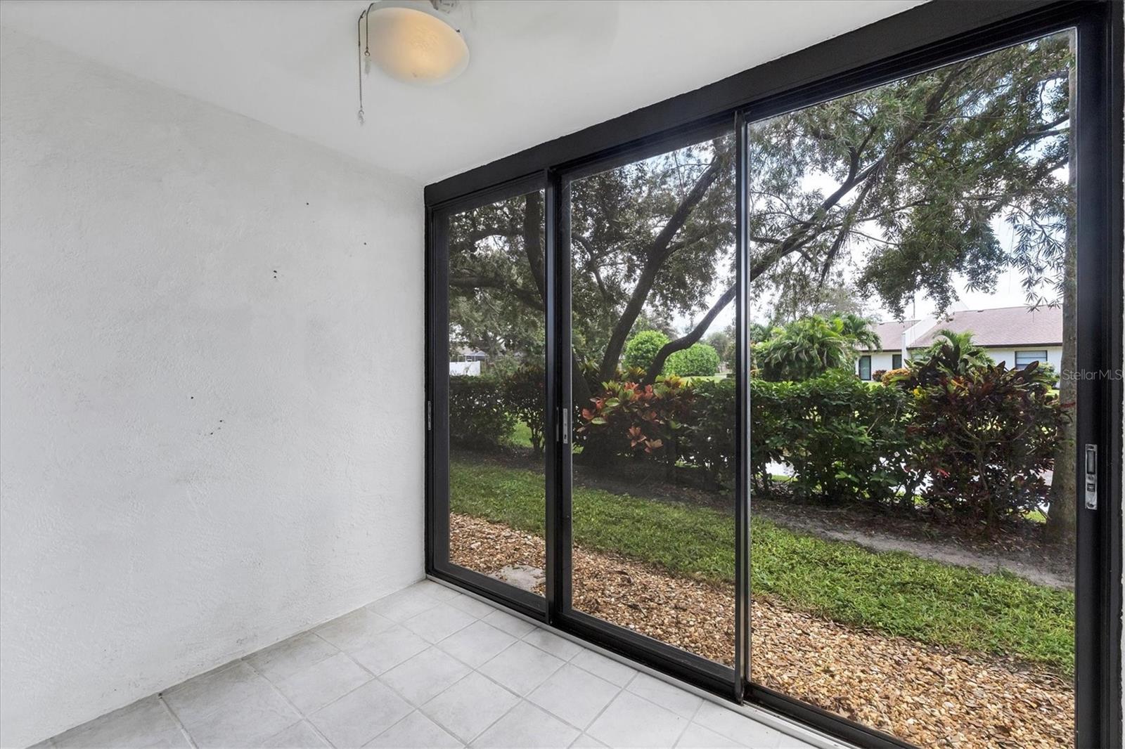 COUNTRY VILLAGE - Residential