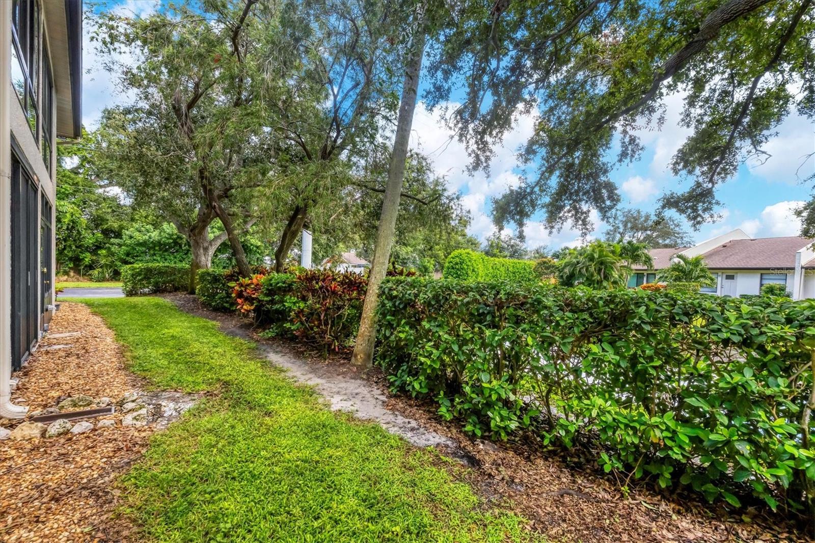 COUNTRY VILLAGE - Residential