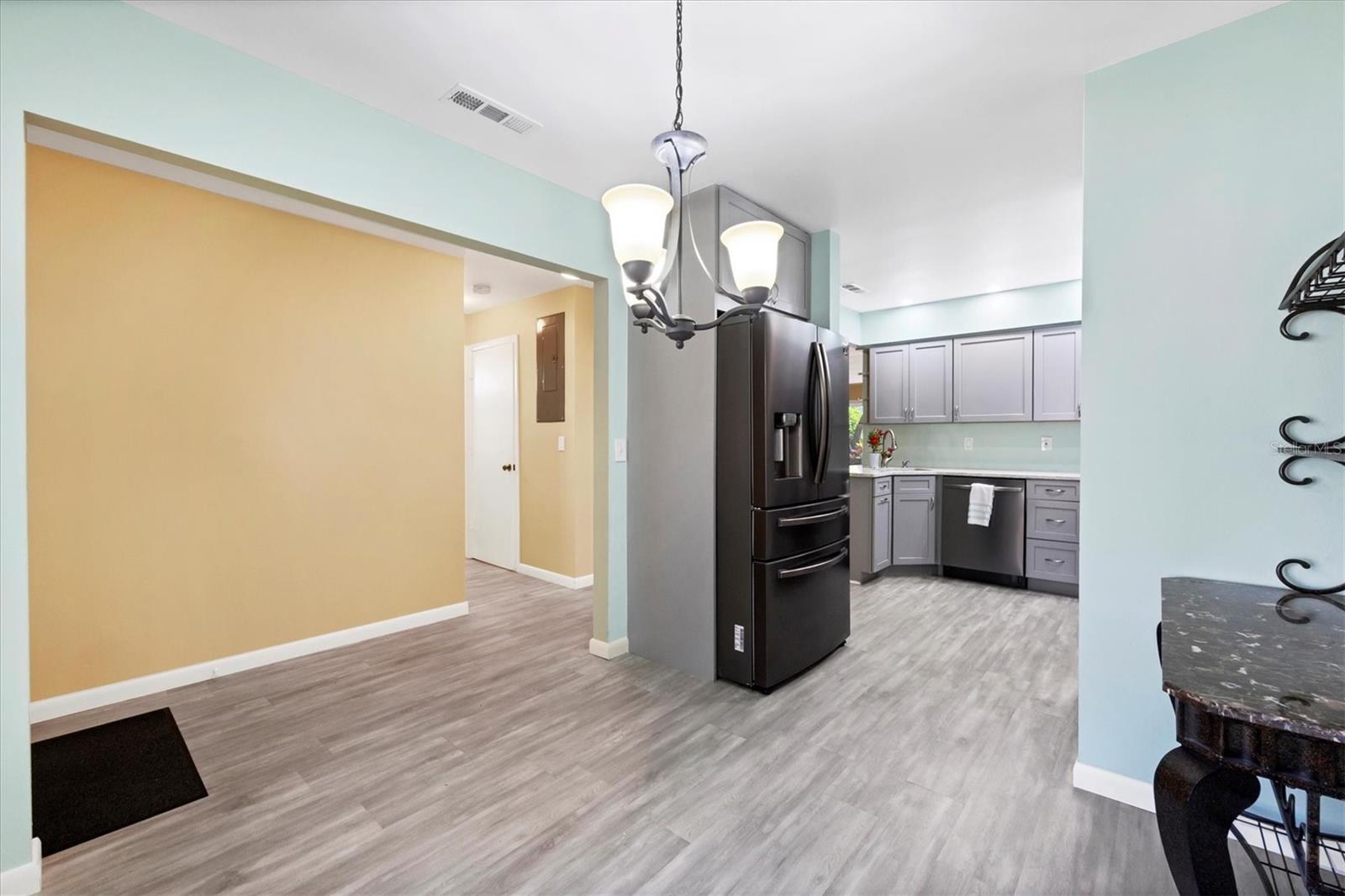 COUNTRY VILLAGE - Residential