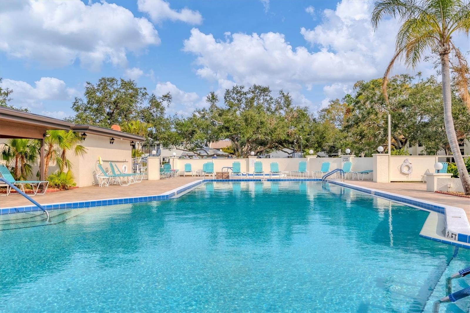 COUNTRY VILLAGE - Residential