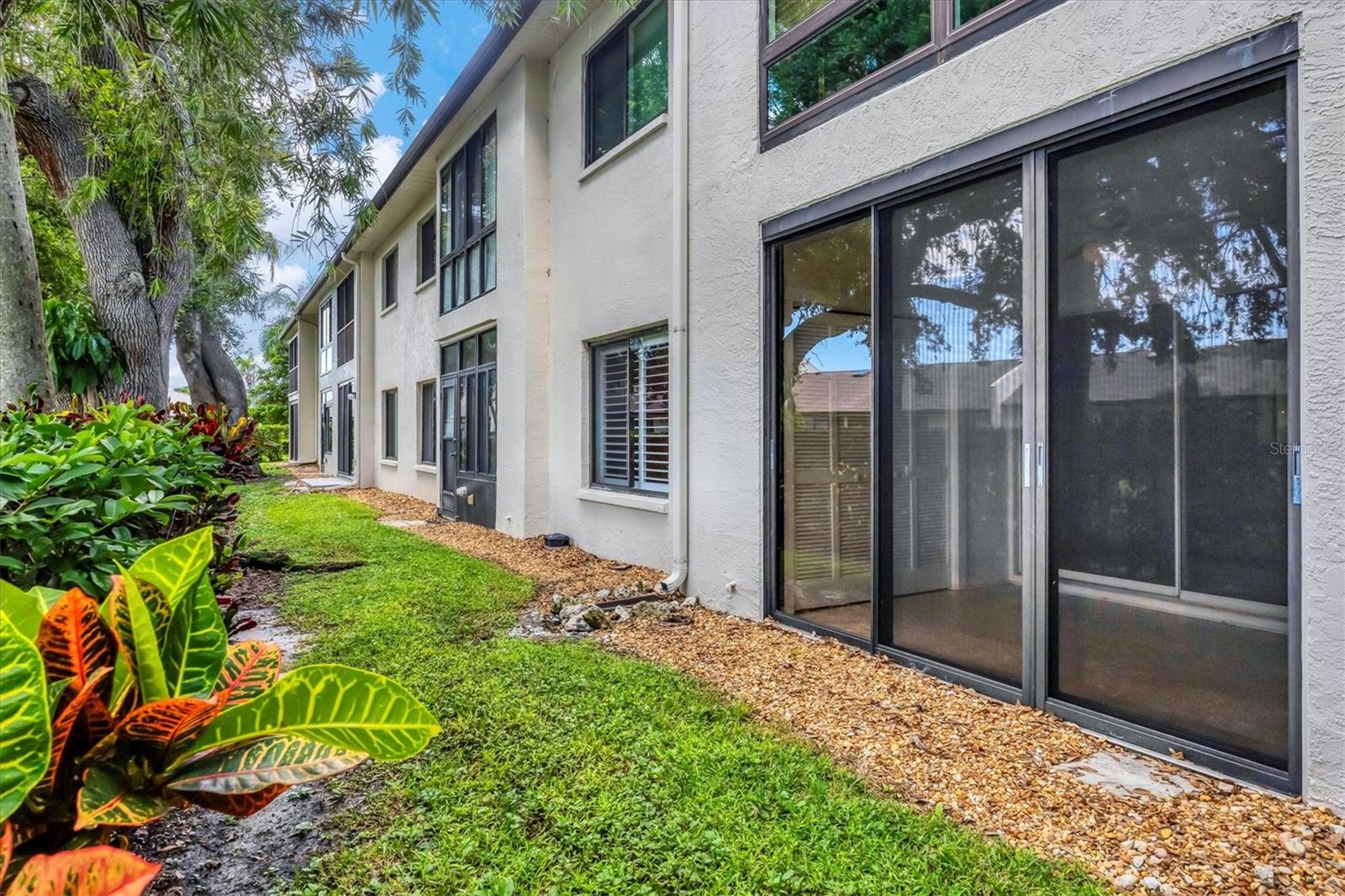 COUNTRY VILLAGE - Residential