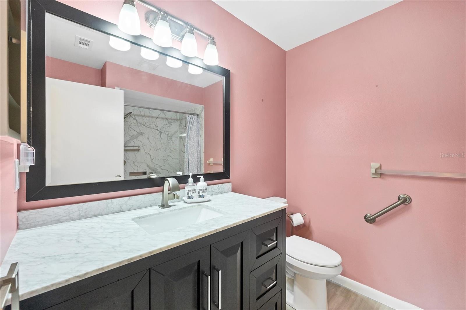 COUNTRY VILLAGE - Residential