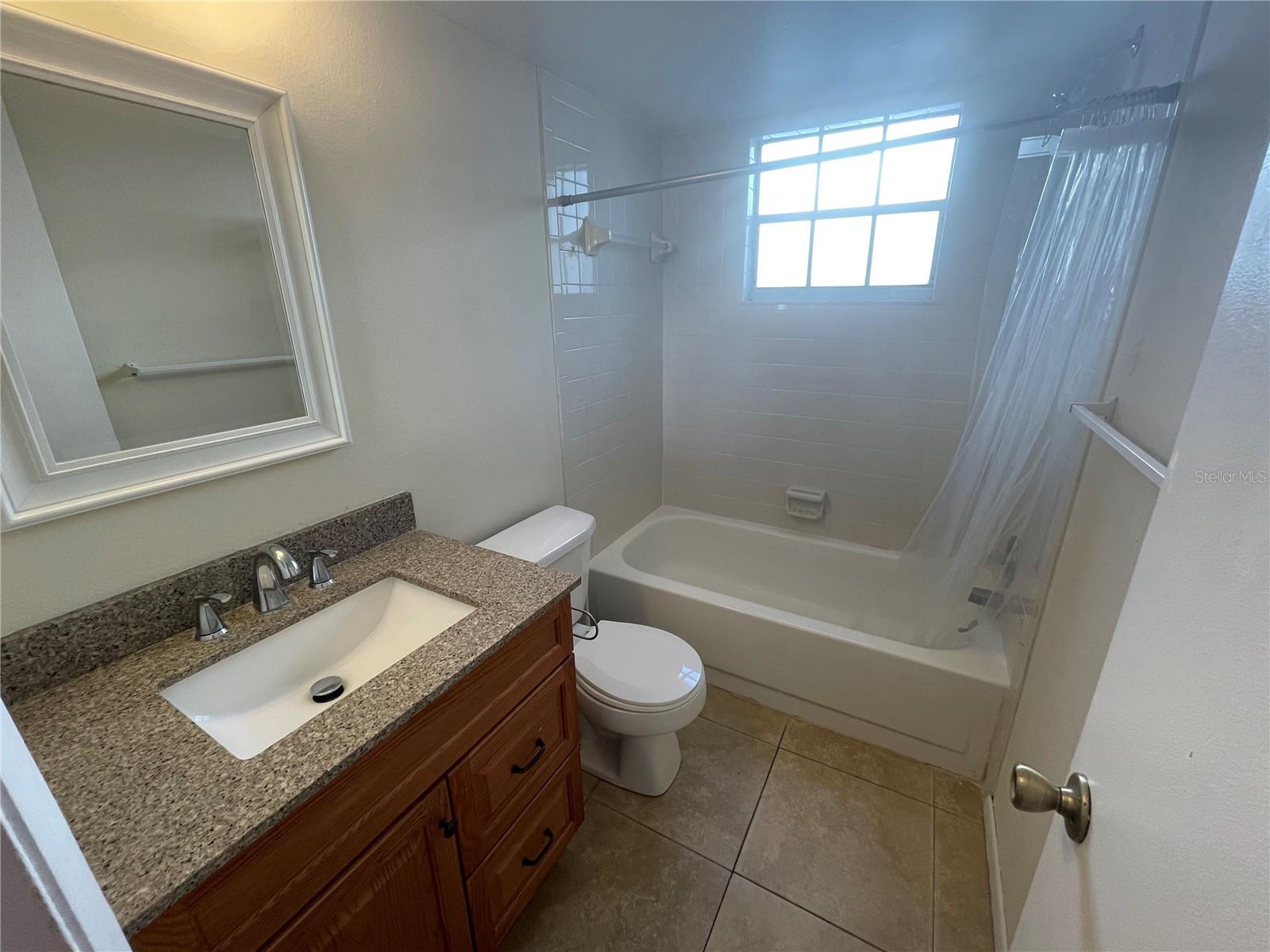 584 FAIRWAYS LANE F102