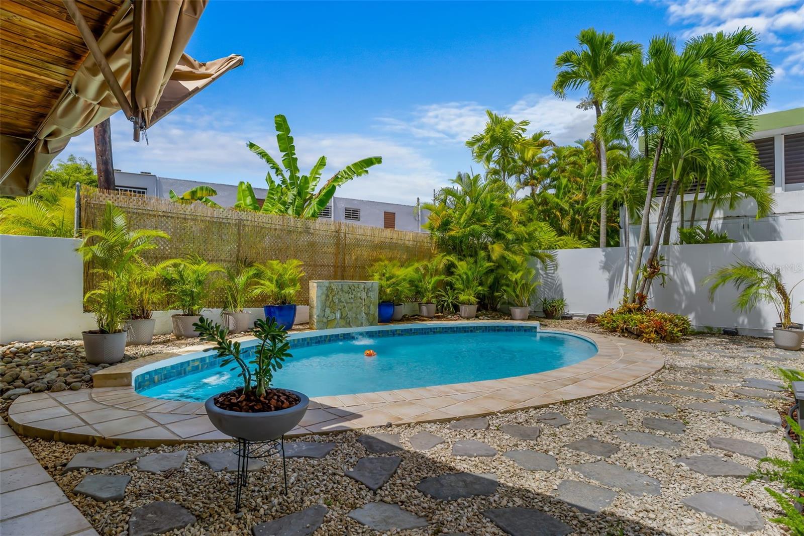 EXT. ALTURAS DE SAN PATRICIO - Residential Lease