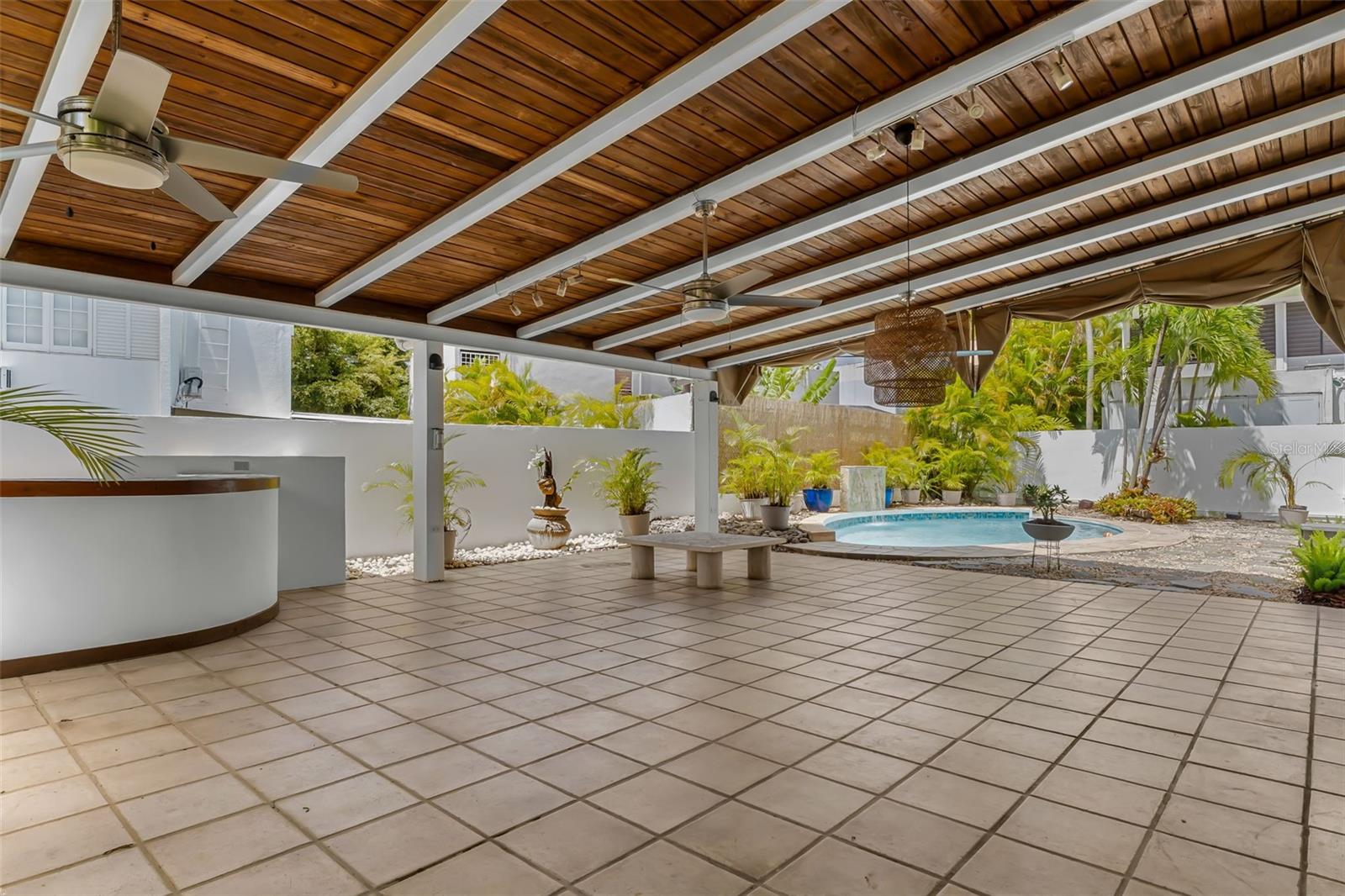 EXT. ALTURAS DE SAN PATRICIO - Residential Lease