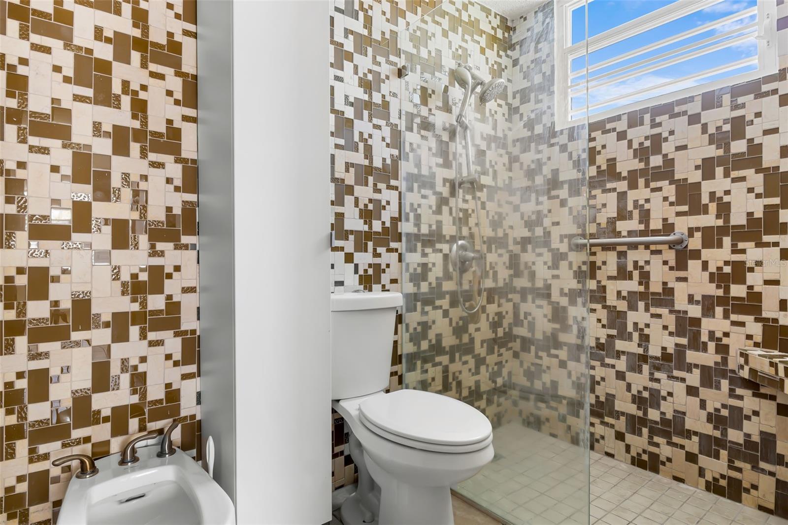 EXT. ALTURAS DE SAN PATRICIO - Residential Lease