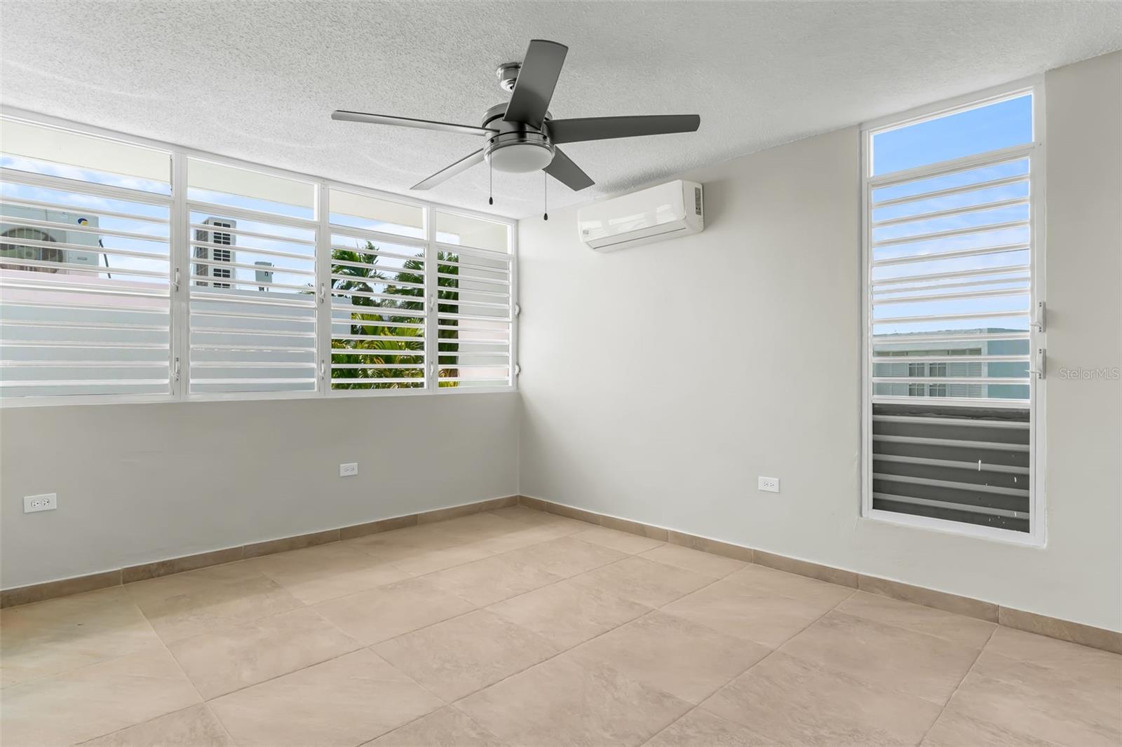 EXT. ALTURAS DE SAN PATRICIO - Residential Lease