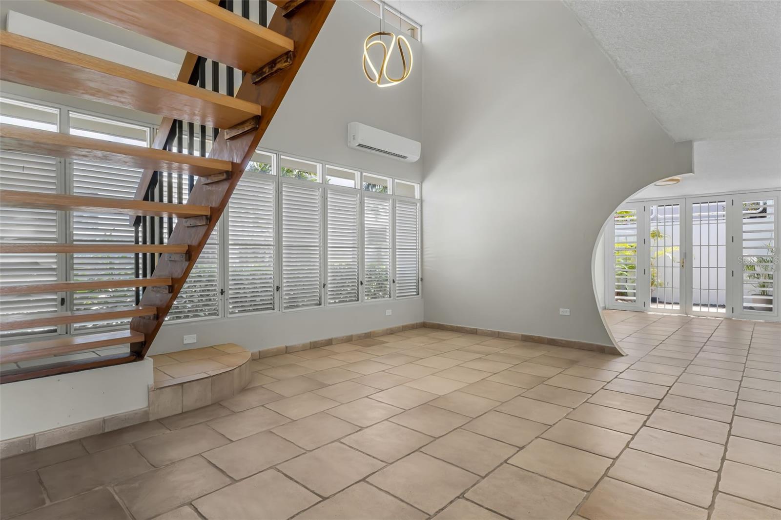 EXT. ALTURAS DE SAN PATRICIO - Residential Lease