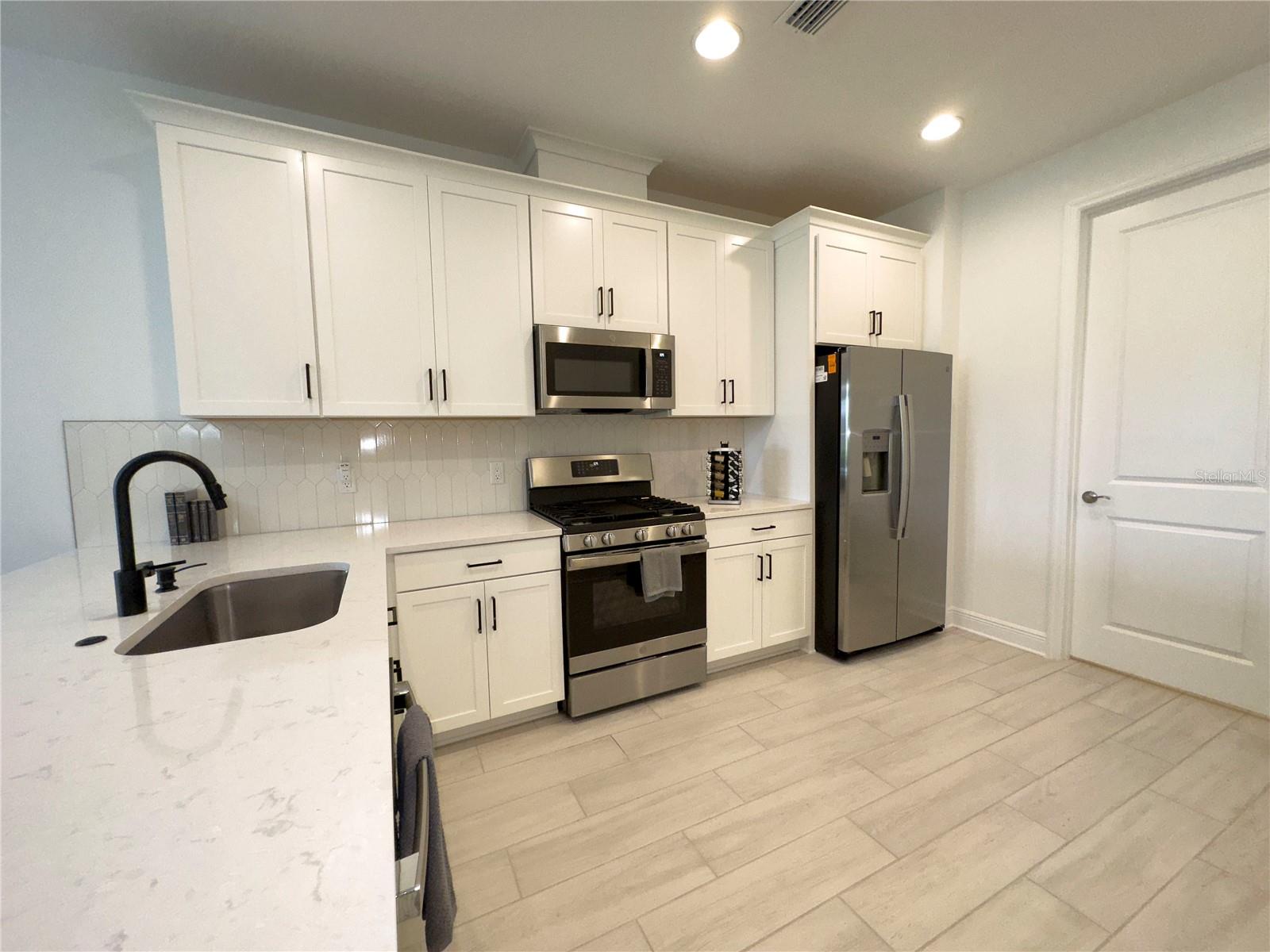 SWEETWATER VILLAS OF LAKEWOOD RANCH - Residential Lease