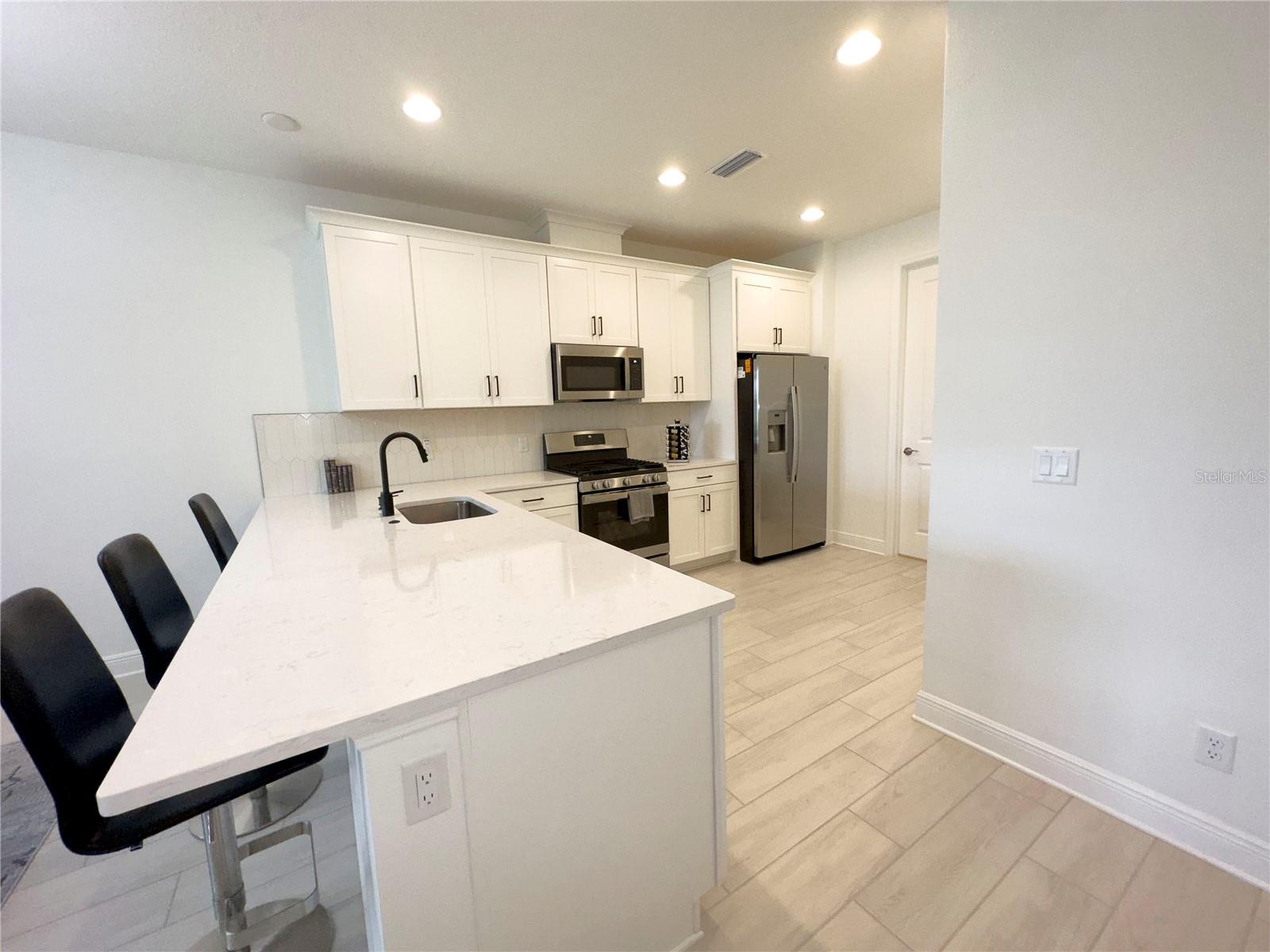 SWEETWATER VILLAS OF LAKEWOOD RANCH - Residential Lease