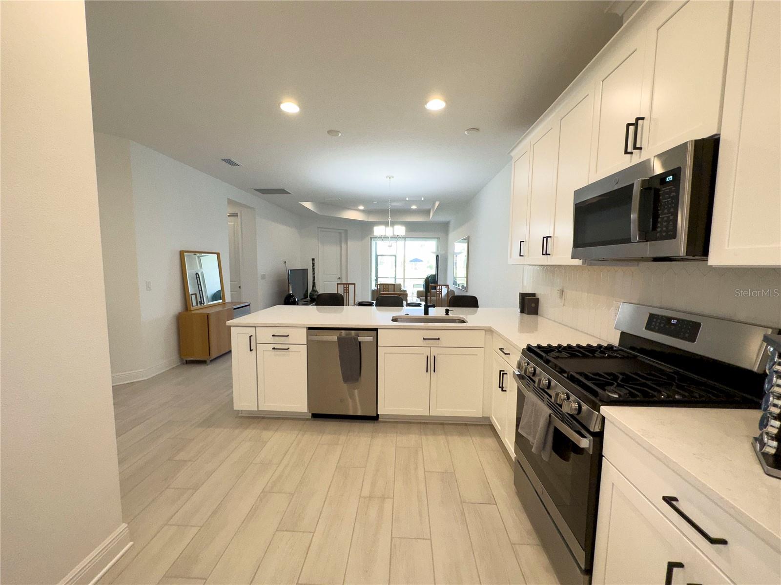 SWEETWATER VILLAS OF LAKEWOOD RANCH - Residential Lease