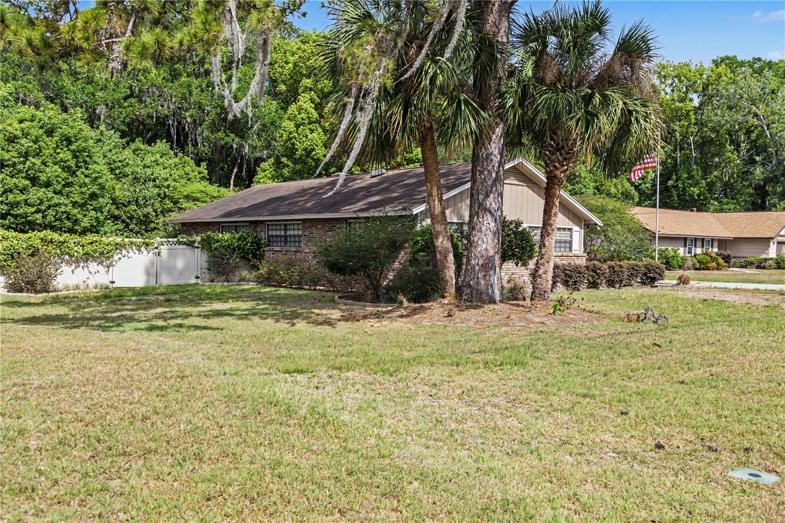 THOMPSON ESTATE - Residential