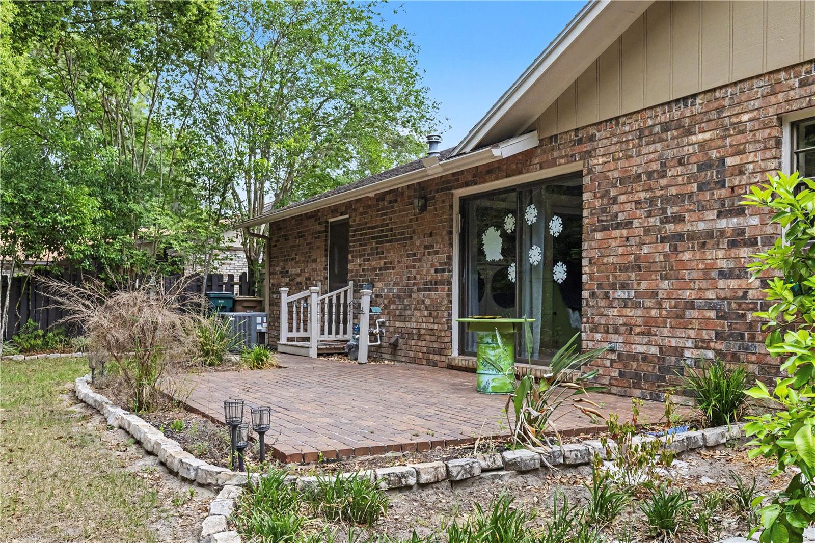 THOMPSON ESTATE - Residential