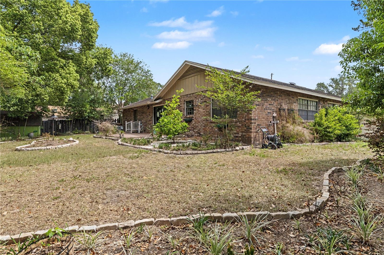 THOMPSON ESTATE - Residential