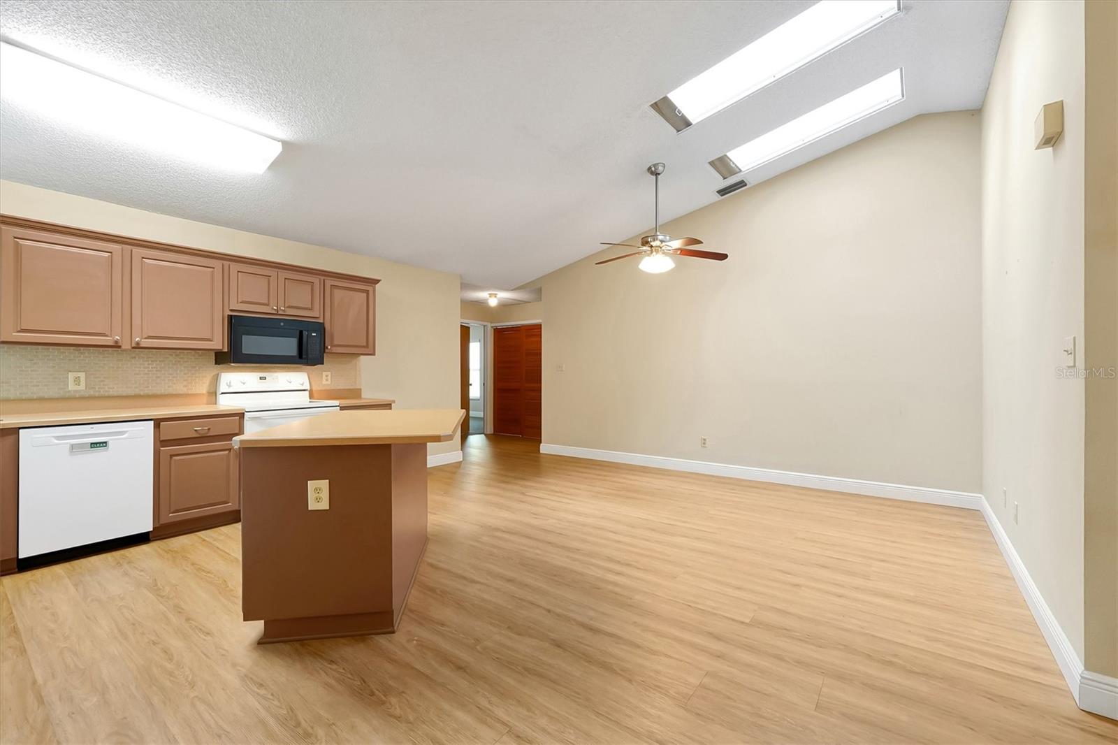 ALAFAYA WOODS PH 08 - Residential
