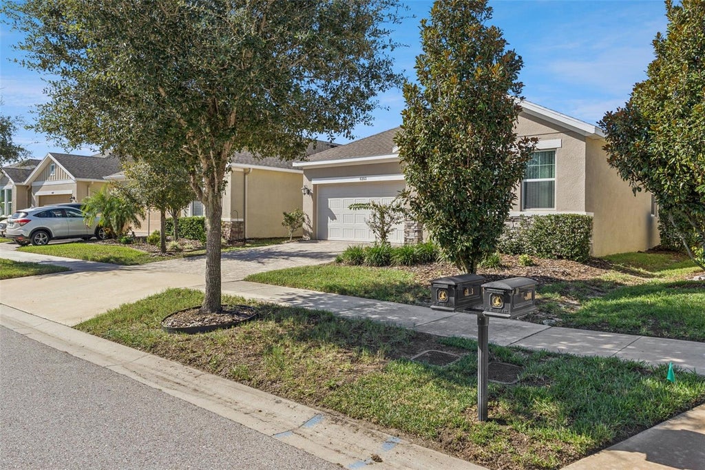 Photo of 6103 Plover Meadow Street, Lithia, FL 33547 (MLS # O6450803)