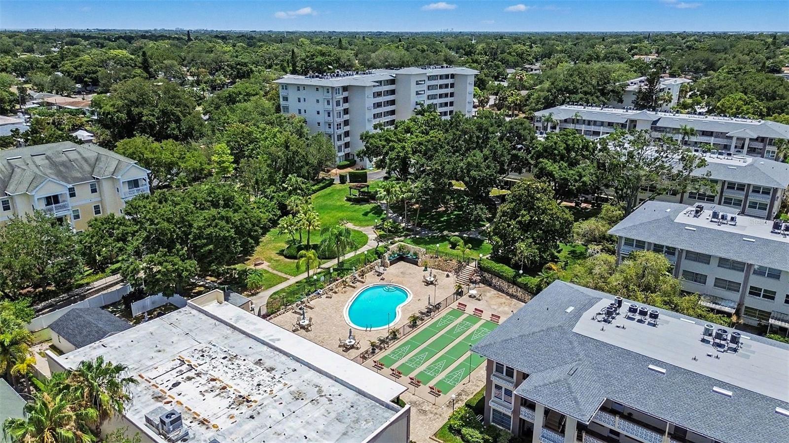 KALMIA CONDO - Residential