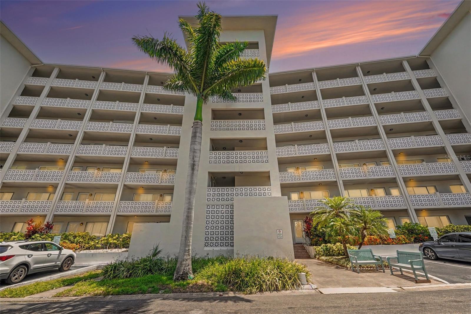 1235 S HIGHLAND AVENUE 5-703