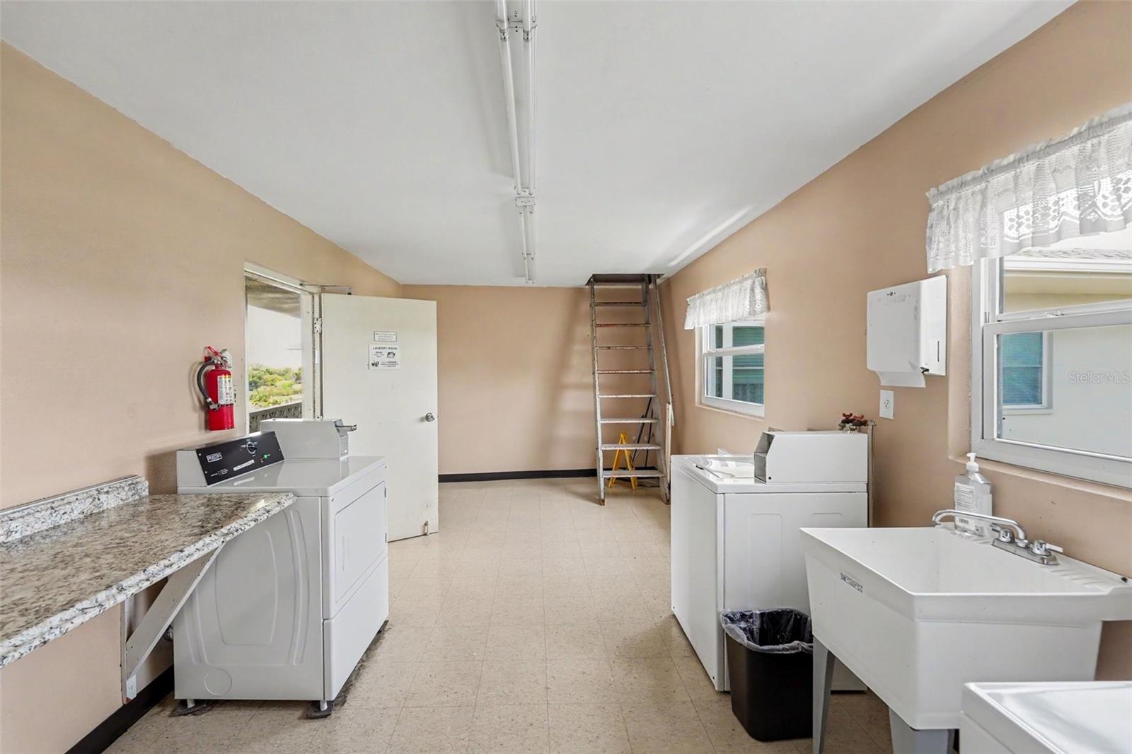 KALMIA CONDO - Residential