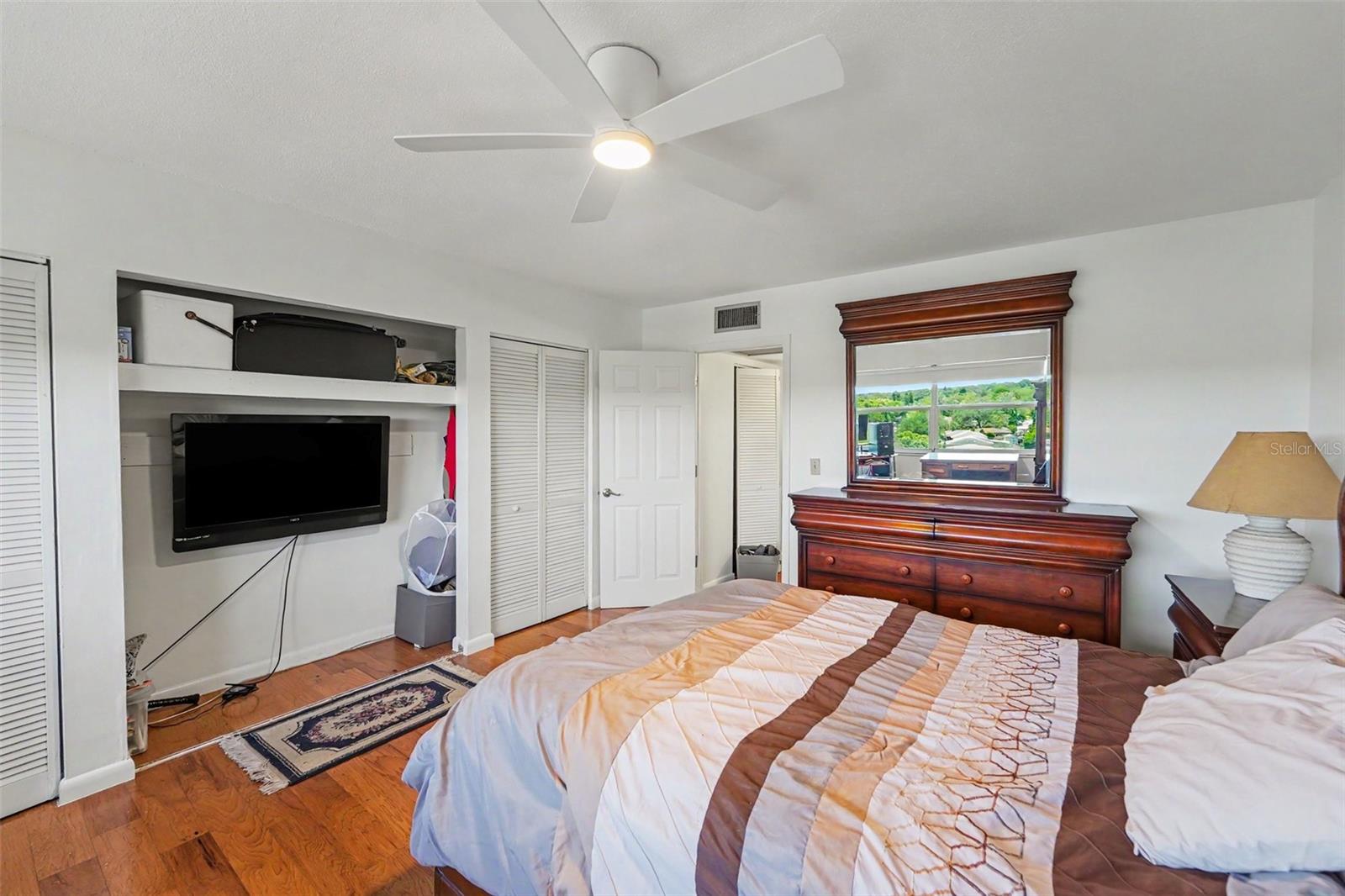 KALMIA CONDO - Residential