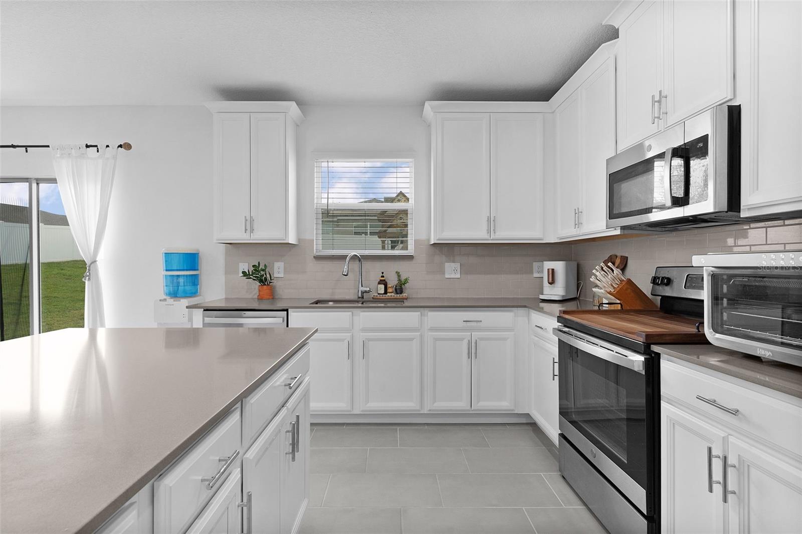 BELLEVUE AT ESTATES - Residential
