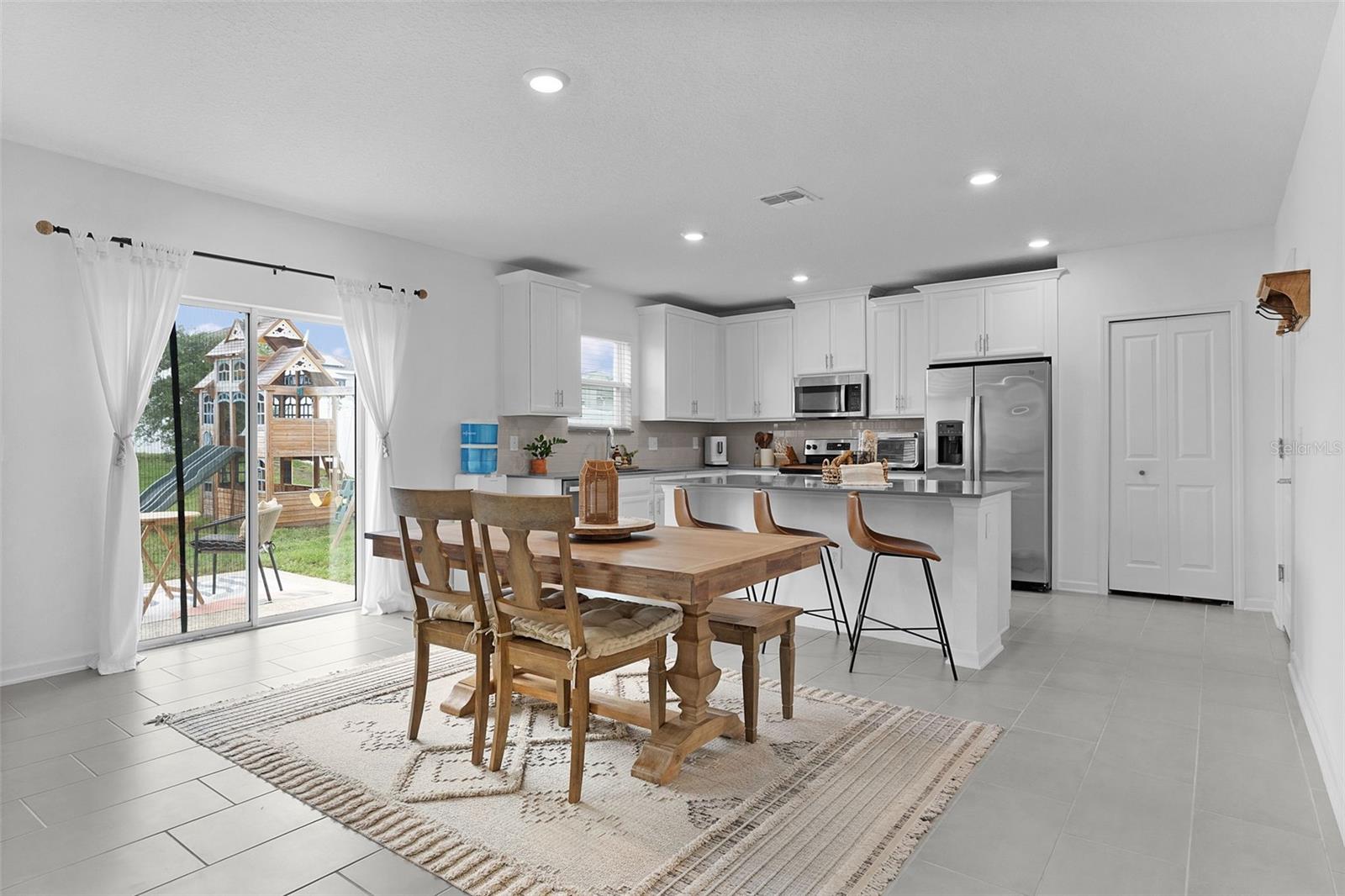 BELLEVUE AT ESTATES - Residential