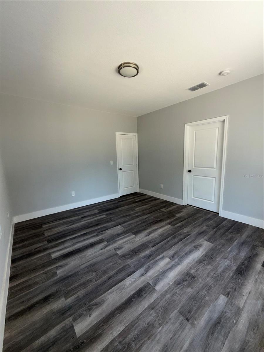 BROSCHE SUB - Residential Lease