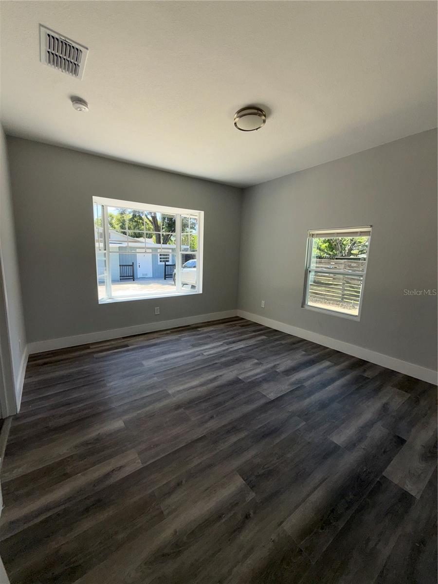 BROSCHE SUB - Residential Lease