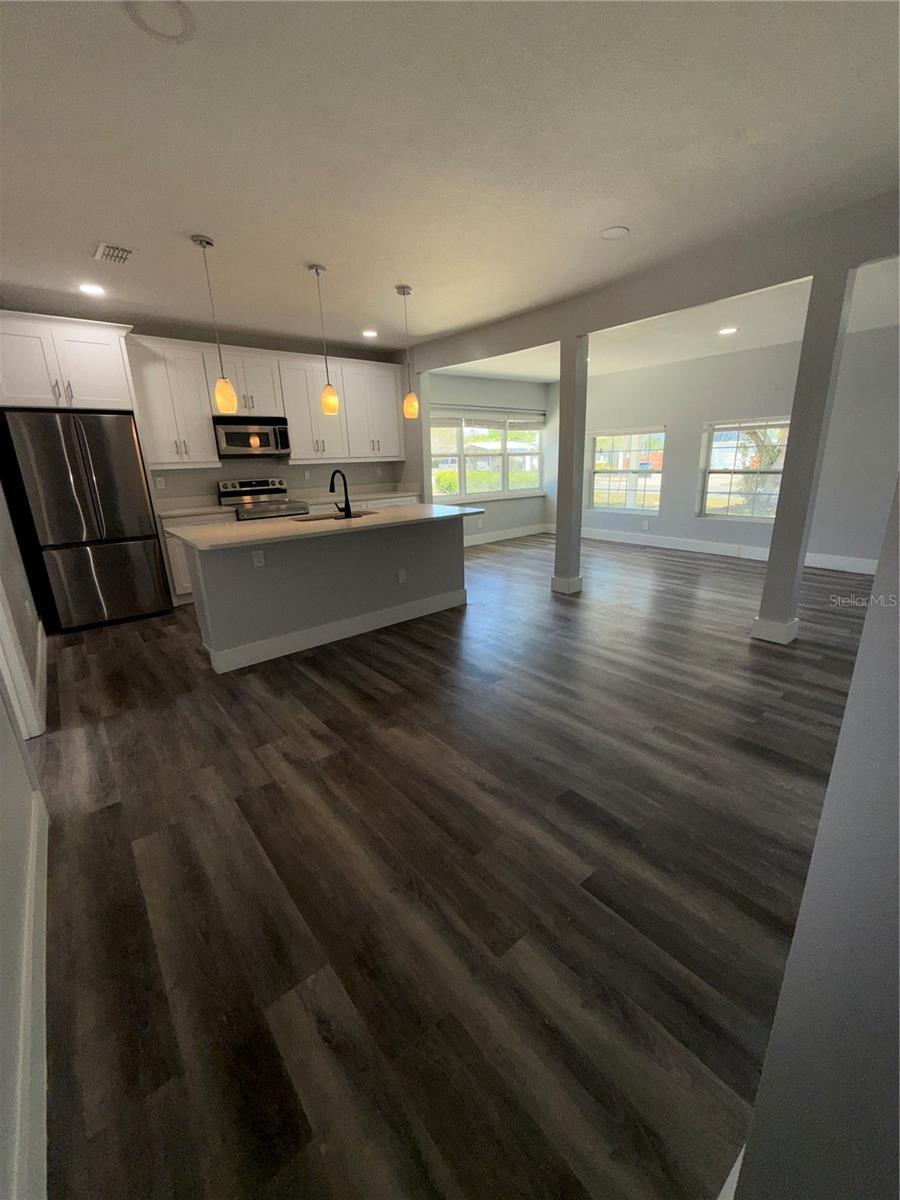 BROSCHE SUB - Residential Lease