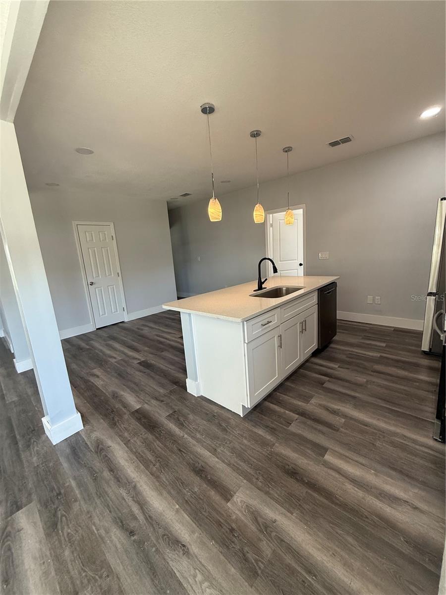 BROSCHE SUB - Residential Lease