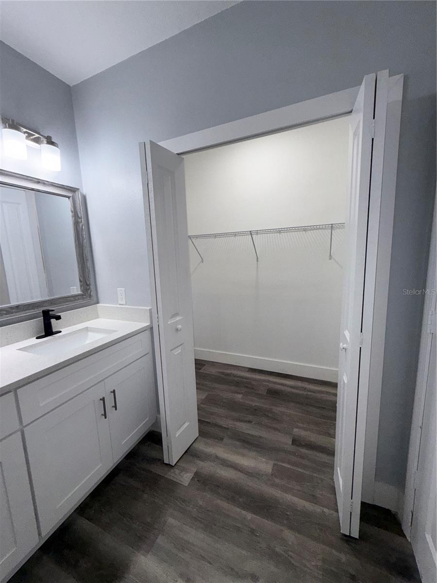 BROSCHE SUB - Residential Lease