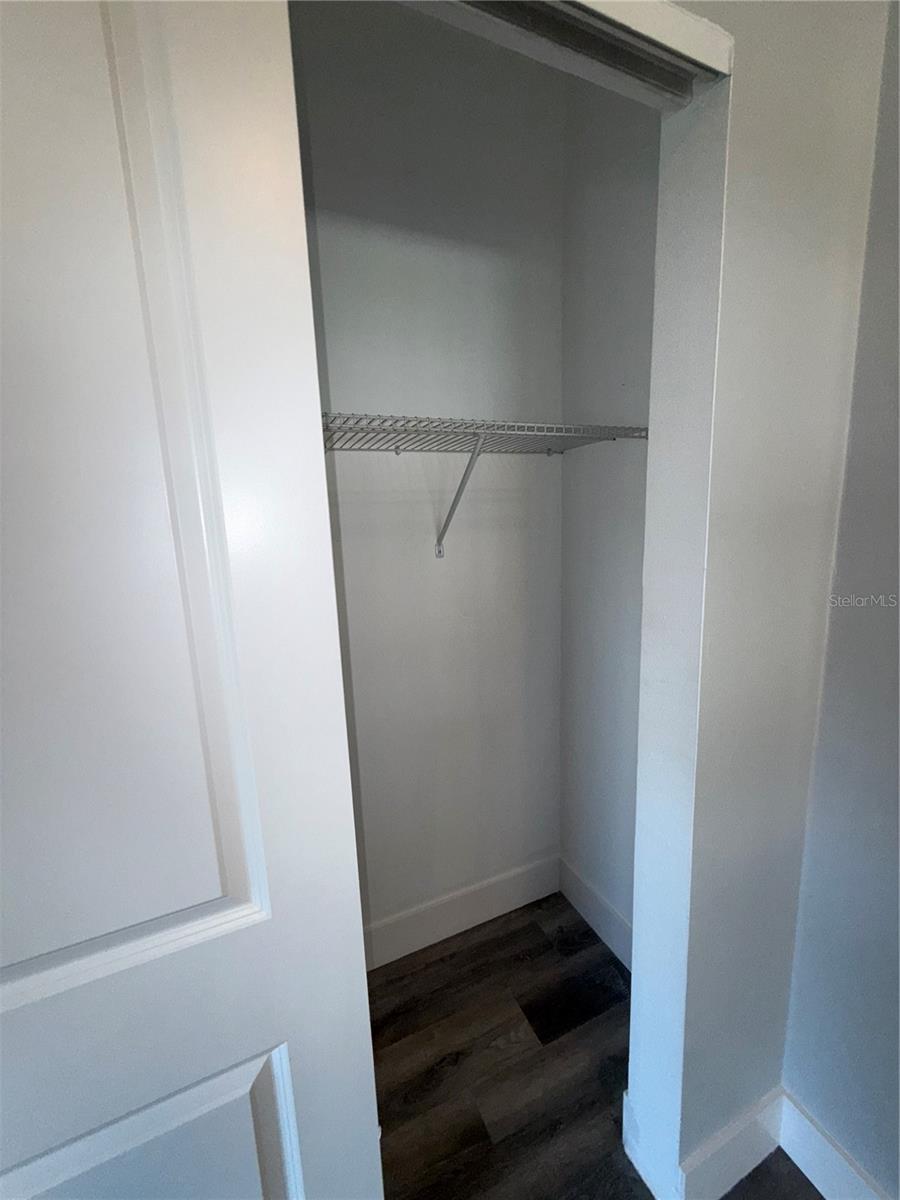 BROSCHE SUB - Residential Lease