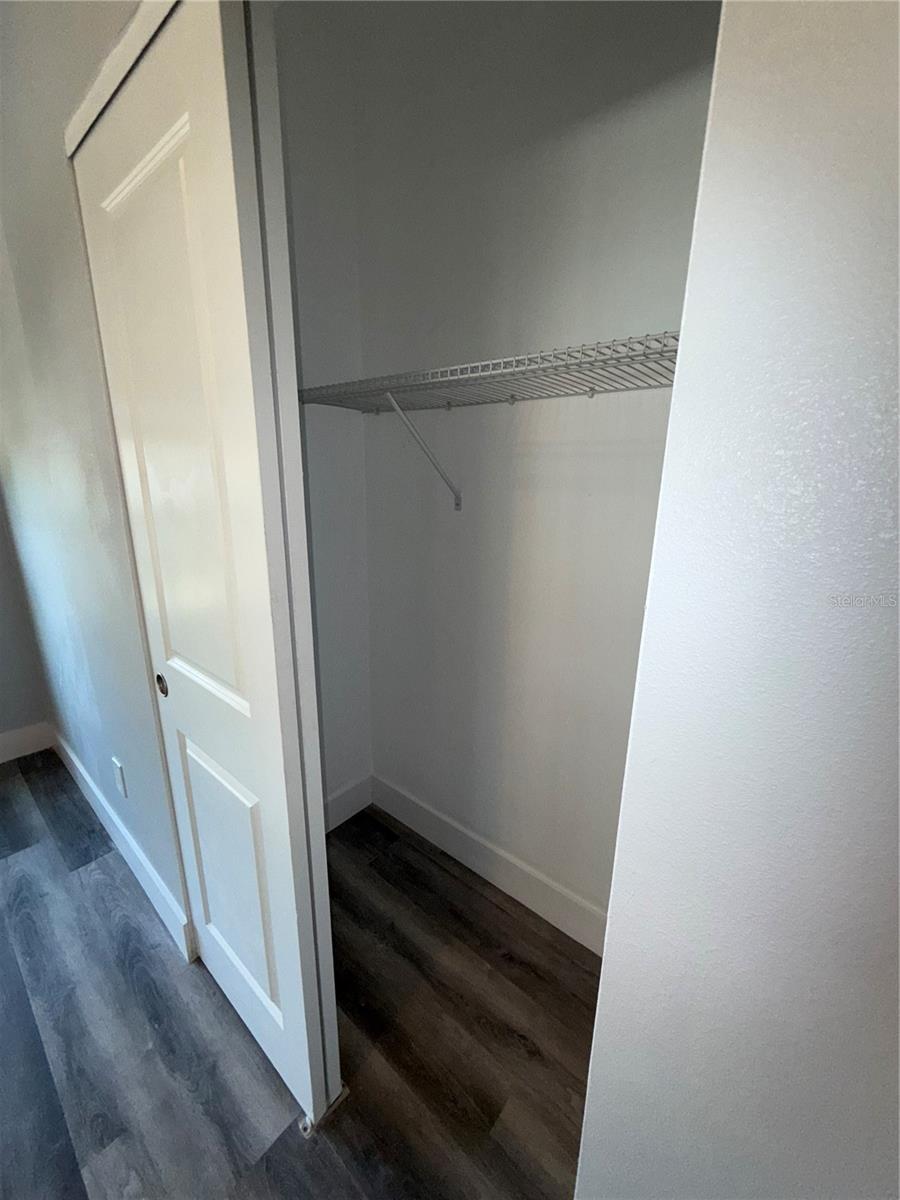 BROSCHE SUB - Residential Lease