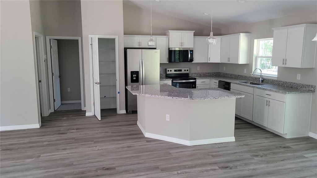 Photo of 19231 SW 97th Street, Dunnellon, FL 34432 (MLS # O6401552)