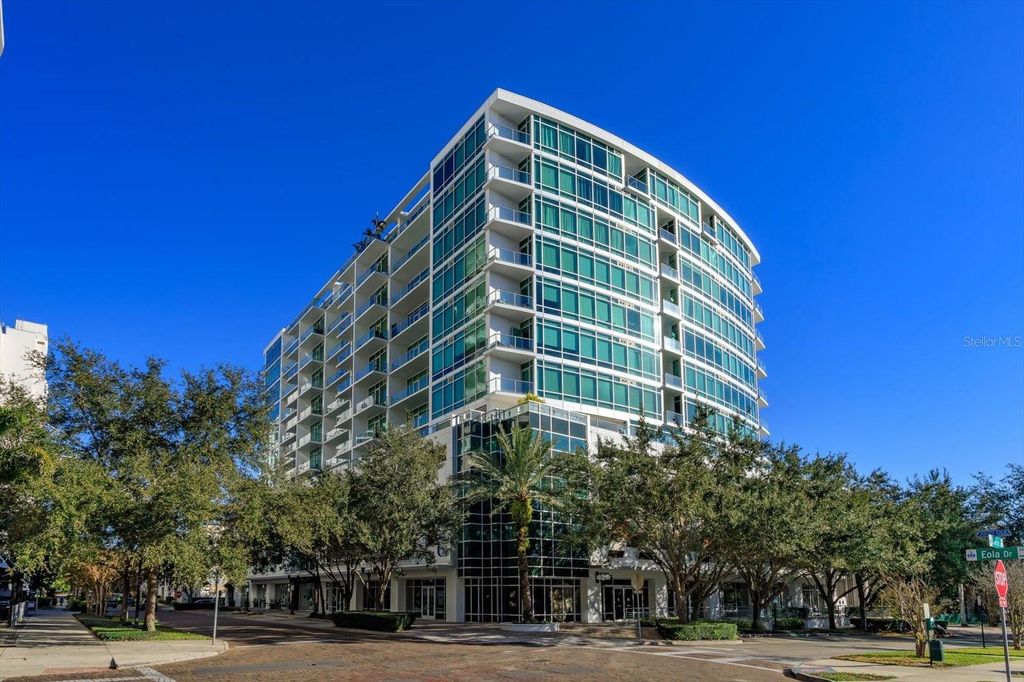 Photo of 101 S Eola Drive #1021, Orlando, FL 32801 (MLS # O6318375)