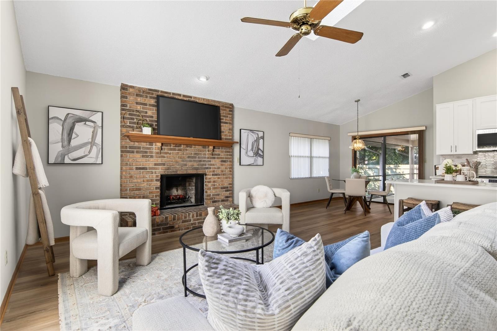 LONGWOOD GREEN REP - Residential