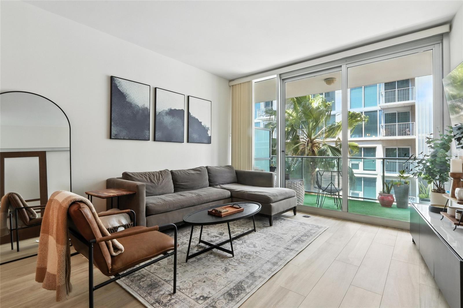 111 N 12TH STREET 1427