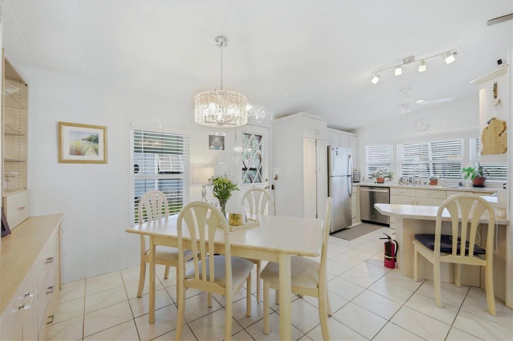 Photo of 727 Butterfield Circle, Englewood, FL 34223 (MLS # D6147001)