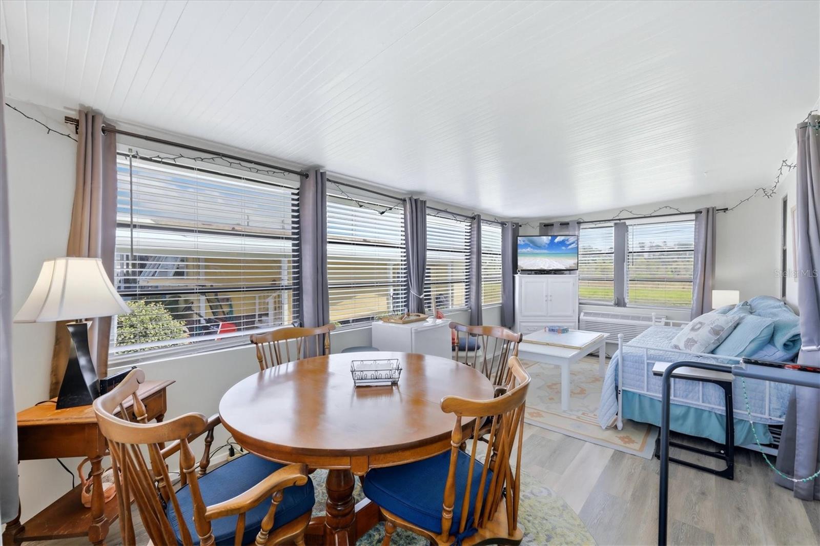 TANGERINE WOODS - Residential