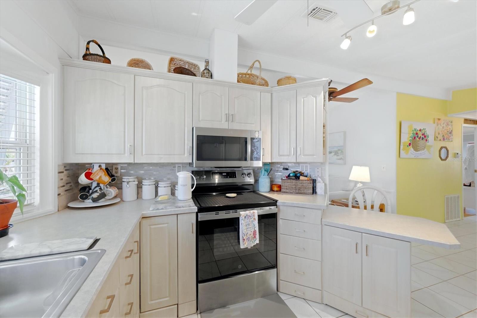 727 BUTTERFIELD CIRCLE