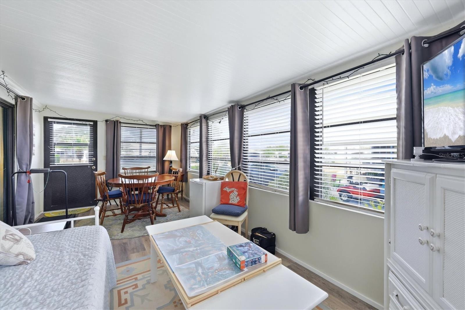 TANGERINE WOODS - Residential