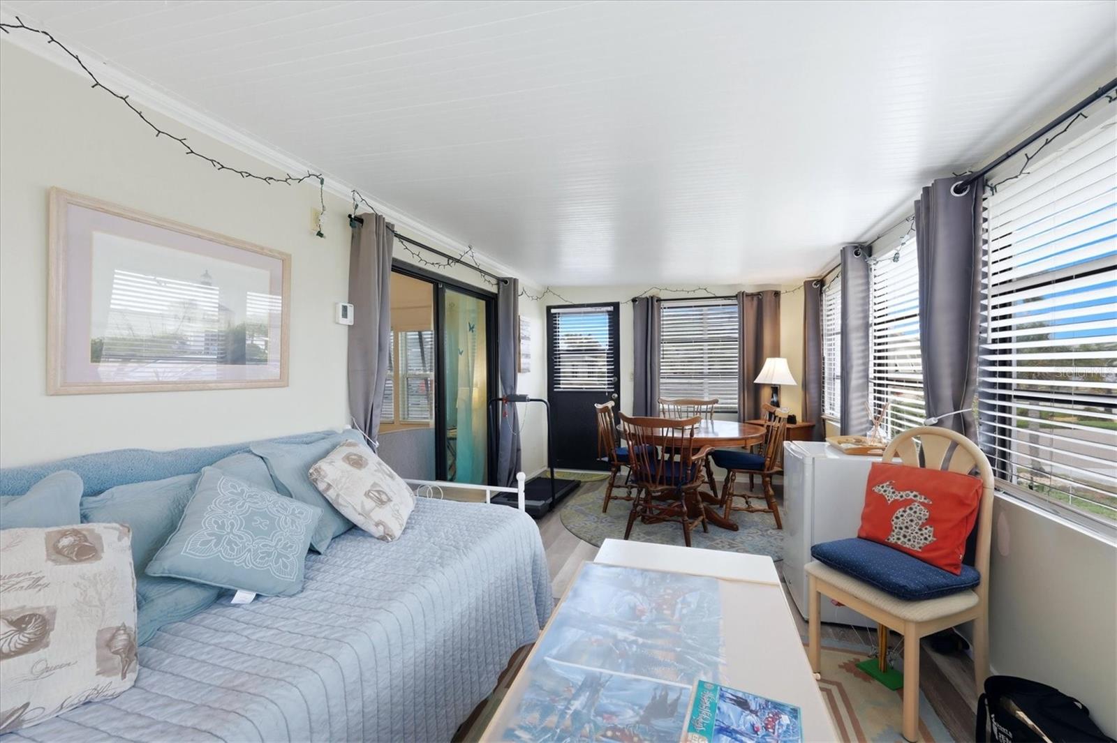 TANGERINE WOODS - Residential